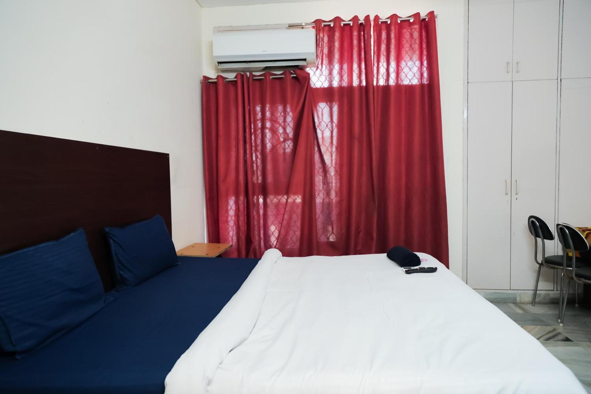 Hotel Green Villa - Near Anand Vihar Station Нью-Дели Экстерьер фото