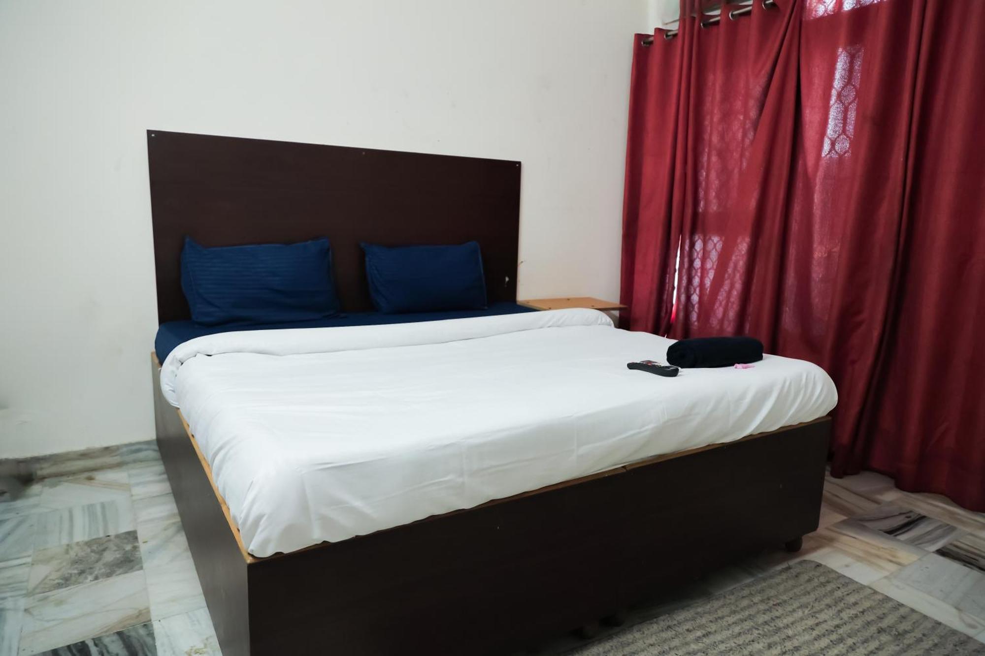 Hotel Green Villa - Near Anand Vihar Station Нью-Дели Экстерьер фото