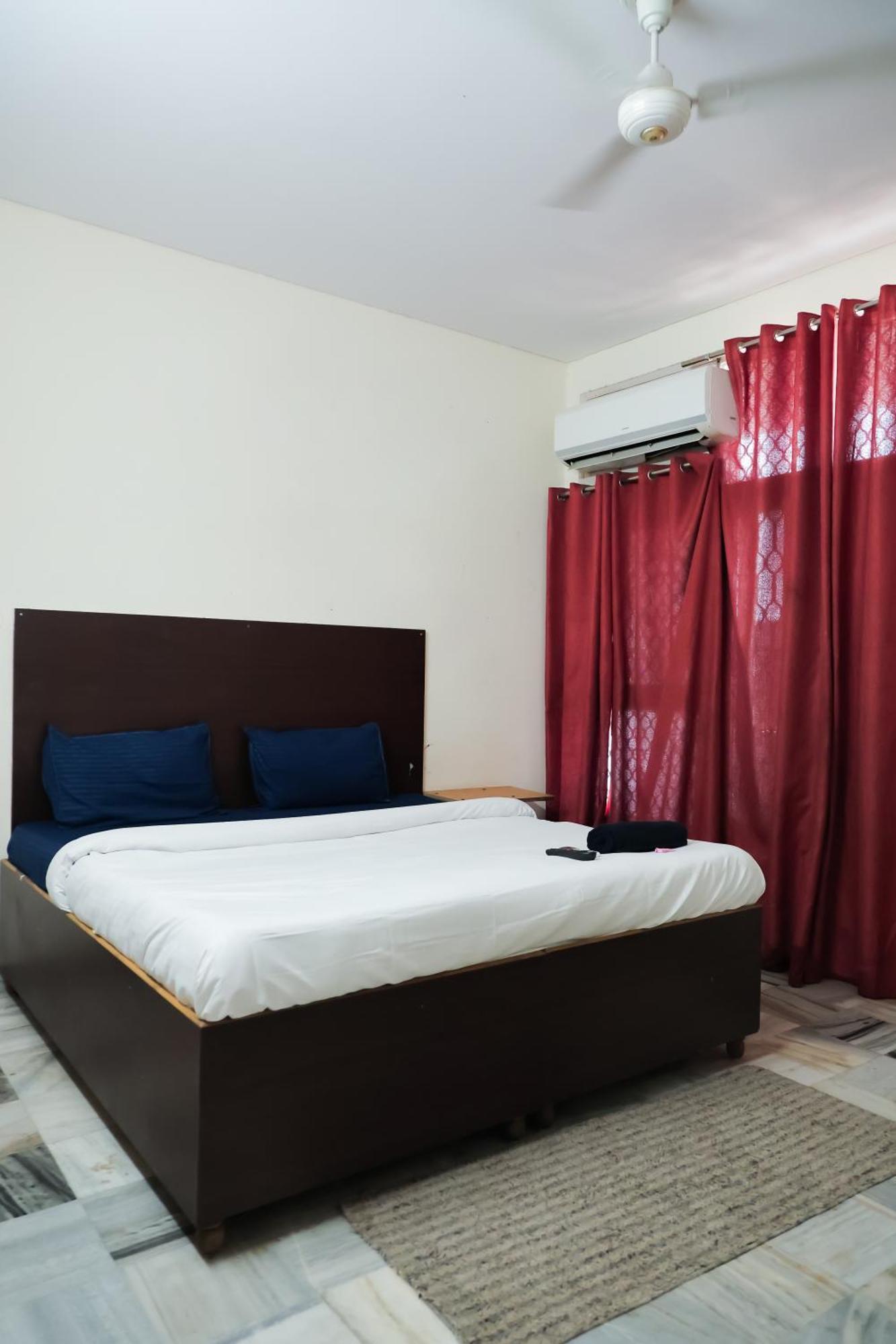 Hotel Green Villa - Near Anand Vihar Station Нью-Дели Экстерьер фото